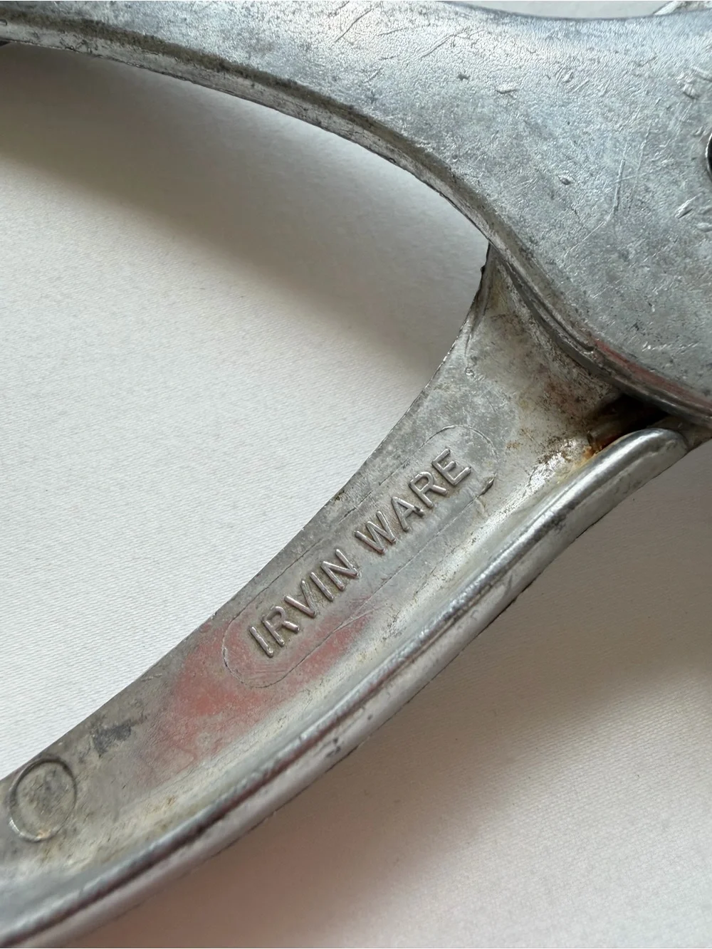 Vintage Irvin Ware Hand Held Citrus Squeezer/Juicer Made In The USA